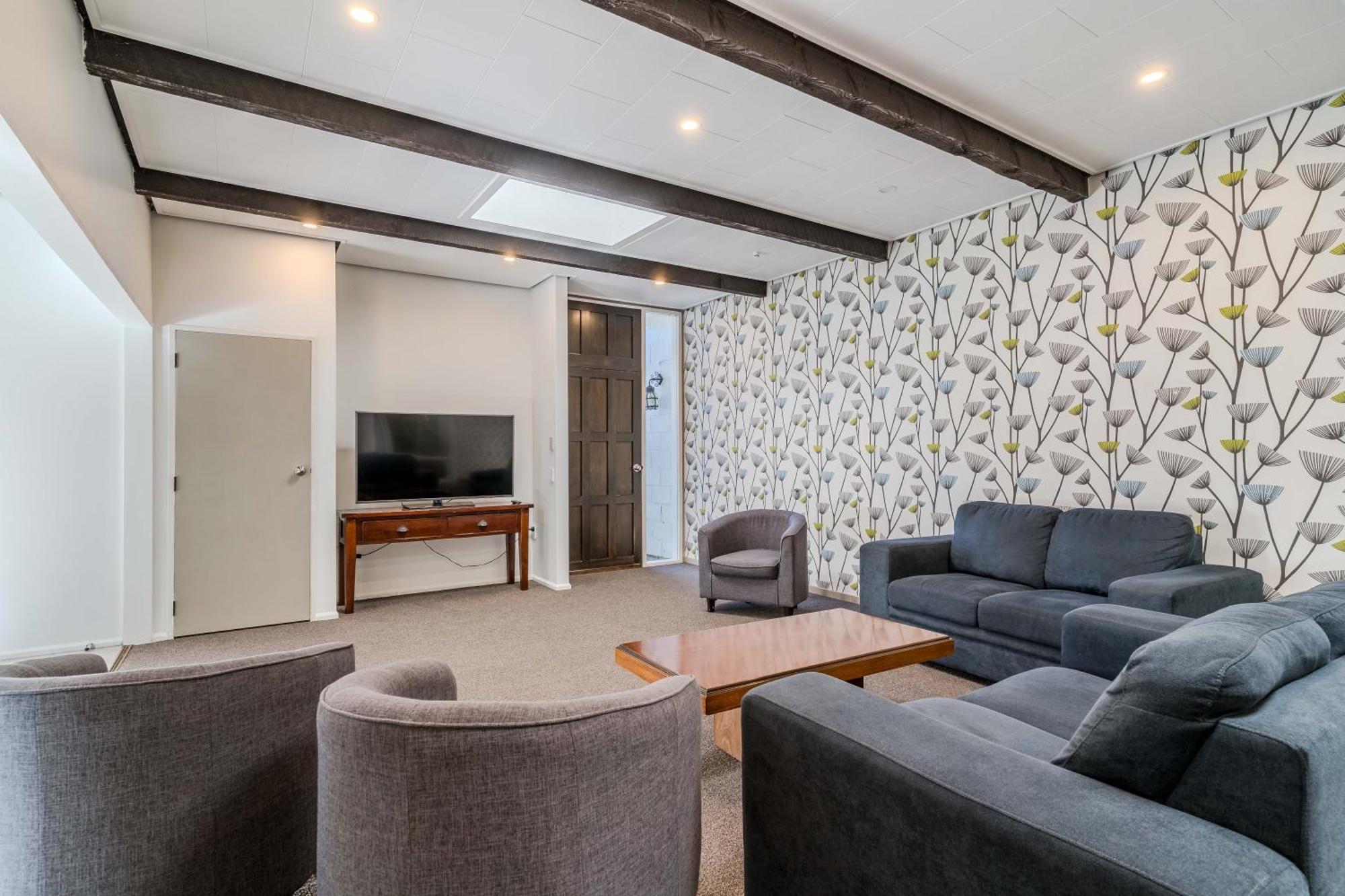 Motel George Street 4*